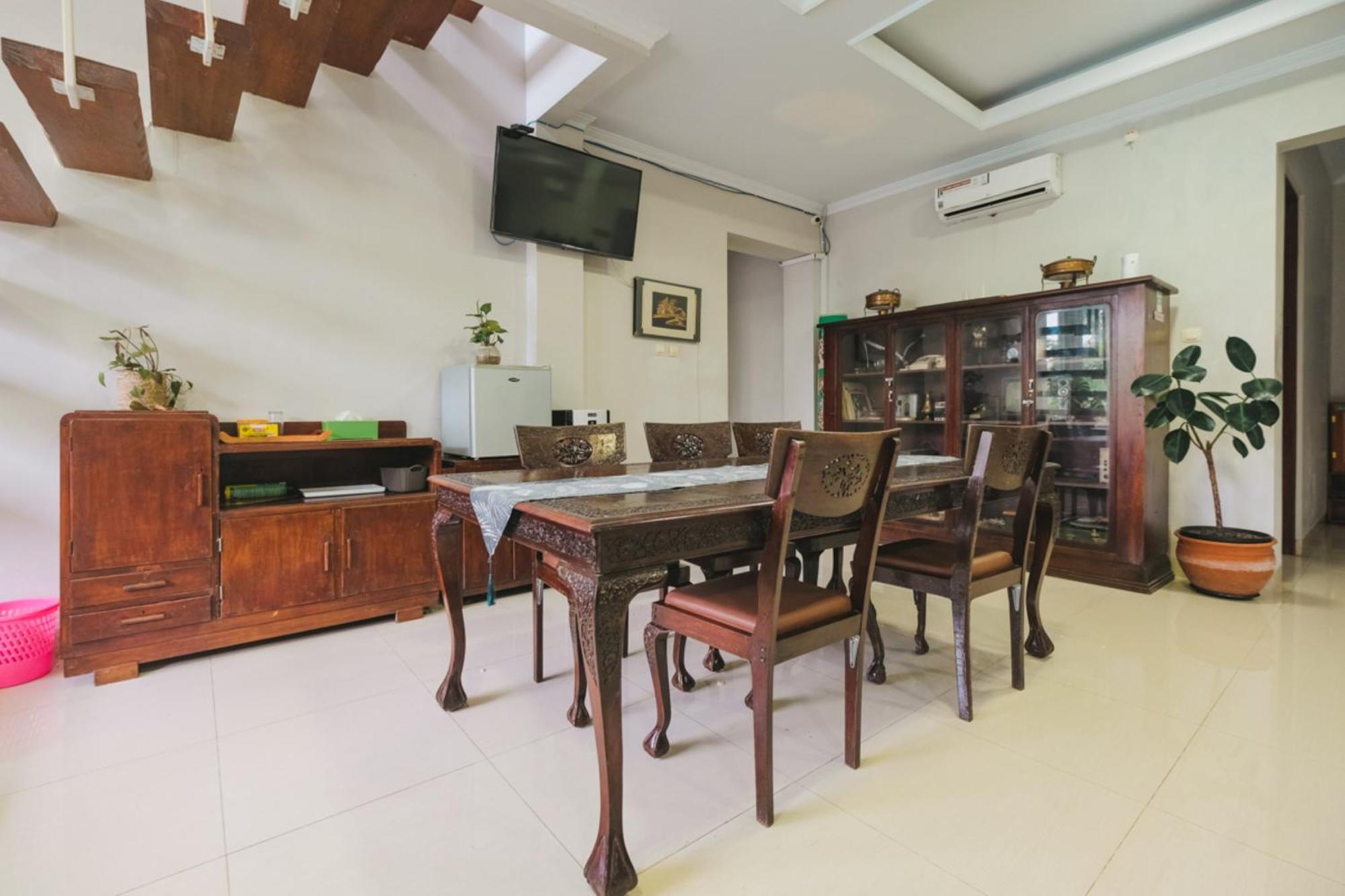 Villa Prambanan Jogja With Private Swimming Pool By Simply Homy スレマン エクステリア 写真
